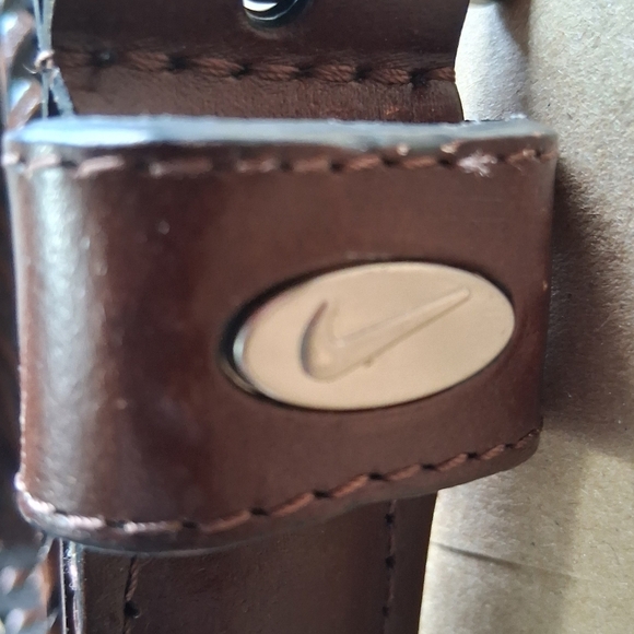 Nike 32" Genuine Leather Belt - Picture 2 of 7